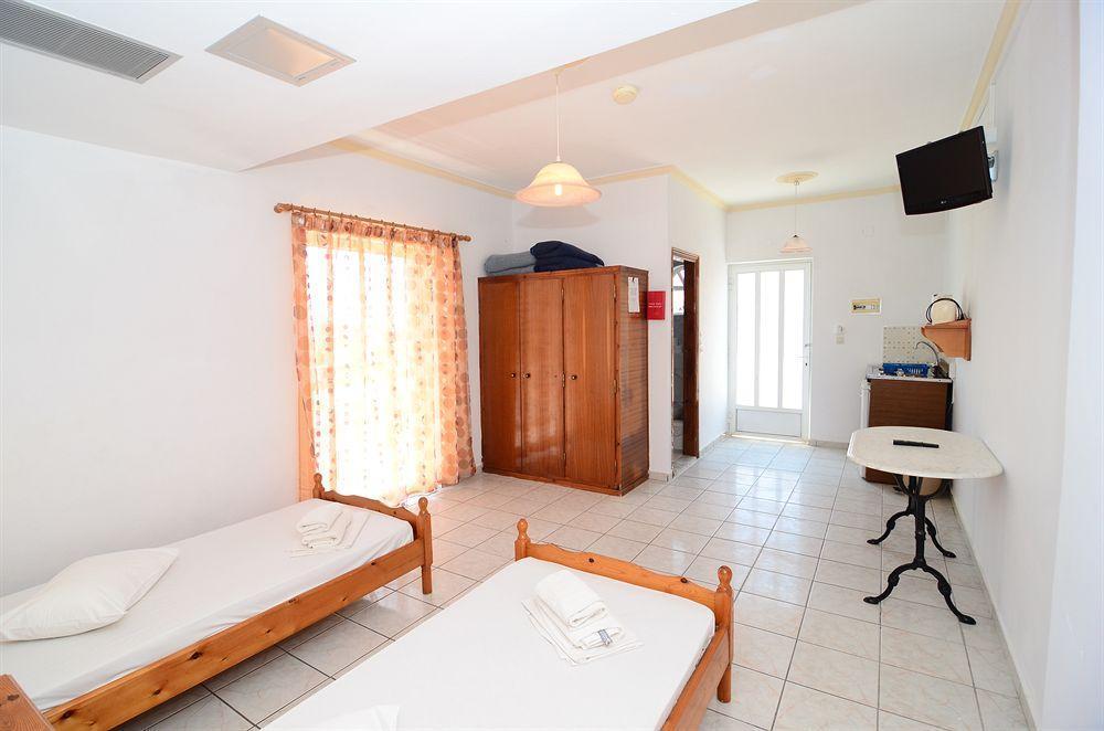 זקינטוס טאון Athina Apartments מראה חיצוני תמונה