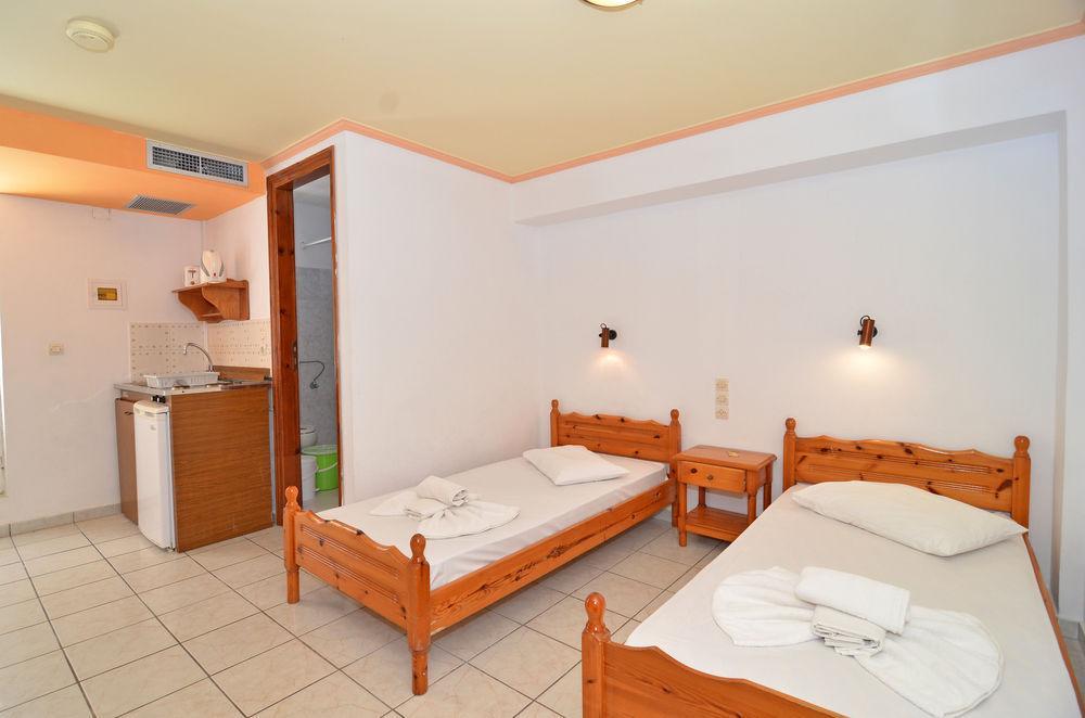 זקינטוס טאון Athina Apartments מראה חיצוני תמונה
